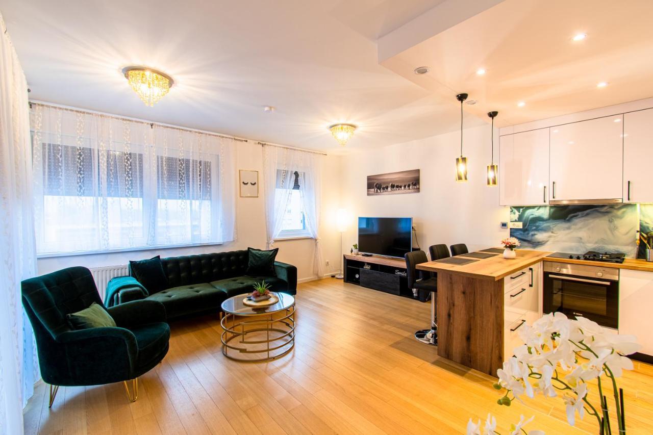 Flexible Selfcheckins 38 - Zagreb - Garage - Loggia - New - Luxury - Daire Dış mekan fotoğraf