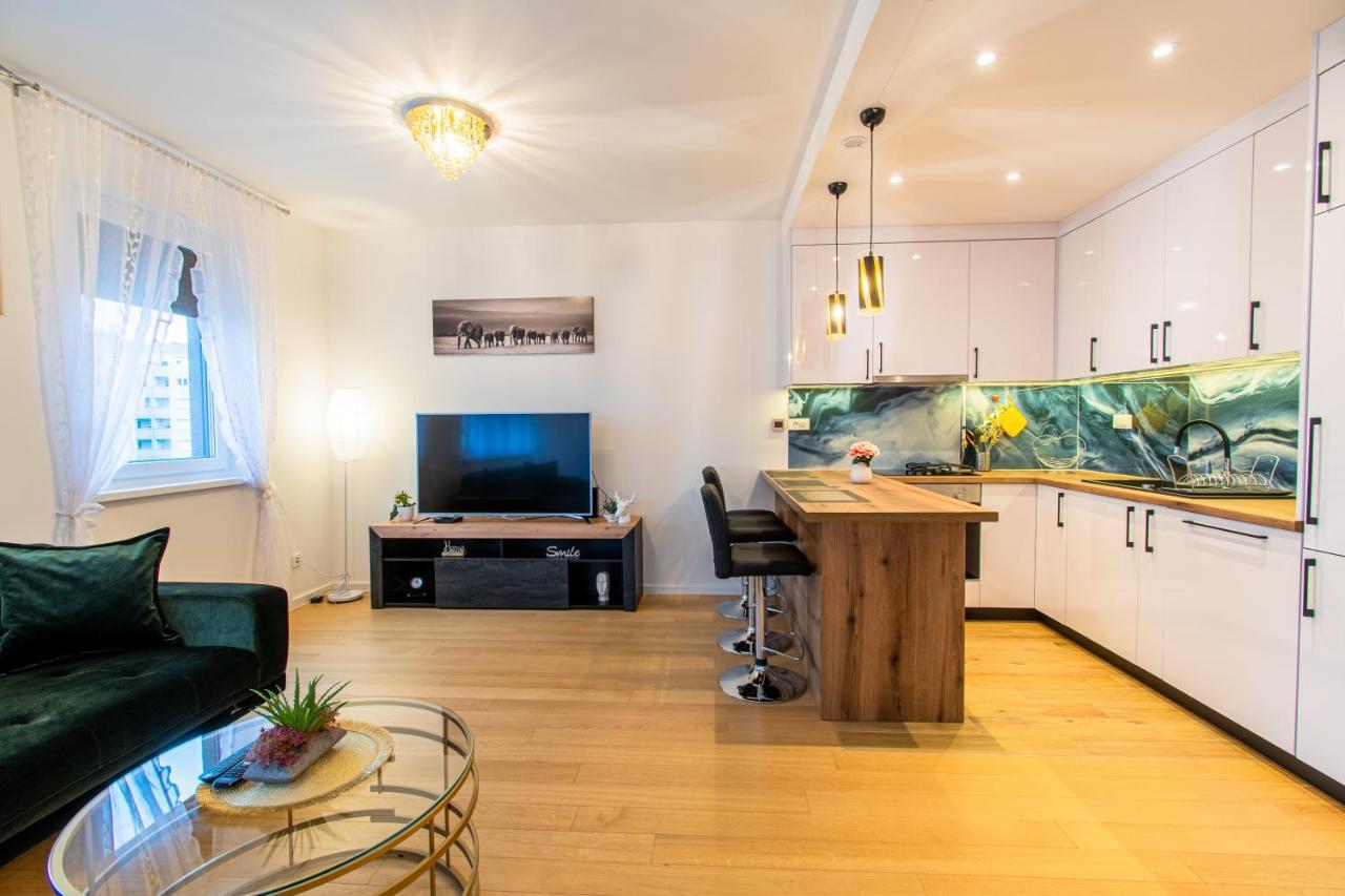 Flexible Selfcheckins 38 - Zagreb - Garage - Loggia - New - Luxury - Daire Dış mekan fotoğraf